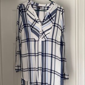 A Pea in the Pod maternity tunic